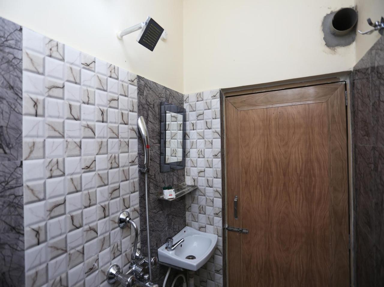 Oyo 24970 Hotel Galaxy Inn Durgāpur Eksteriør bilde